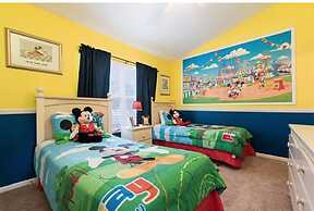 3 BR 2 Miles to Disney Pool Free Wifi and More