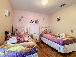 Beautiful Windsor Palms 4 Bed South Facing Pool