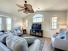 Lovely 3 bed Condo Near Disney Quiet Community