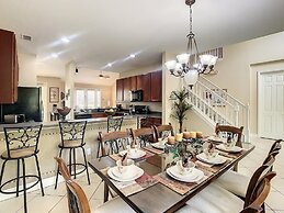 Fantastic 7 Bed 6 Bath in Prestigious Gated Comm