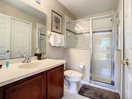 Fantastic 7 Bed 6 Bath in Prestigious Gated Comm