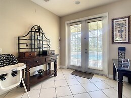 Fantastic 7 Bed 6 Bath in Prestigious Gated Comm