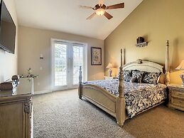 Fantastic 7 Bed 6 Bath in Prestigious Gated Comm