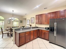 Fantastic 7 Bed 6 Bath in Prestigious Gated Comm