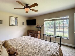 Fantastic 7 Bed 6 Bath in Prestigious Gated Comm