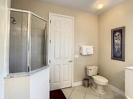 Fantastic 7 Bed 6 Bath in Prestigious Gated Comm