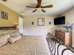 Fantastic 7 Bed 6 Bath in Prestigious Gated Comm