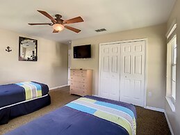 Fantastic 7 Bed 6 Bath in Prestigious Gated Comm