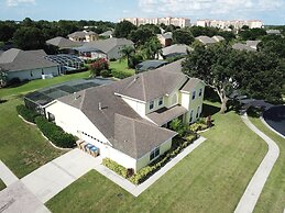 Fantastic 7 Bed 6 Bath in Prestigious Gated Comm