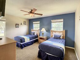 Fantastic 7 Bed 6 Bath in Prestigious Gated Comm