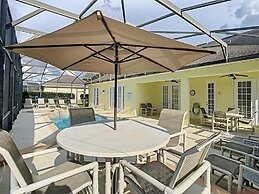 Fantastic 7 Bed 6 Bath in Prestigious Gated Comm