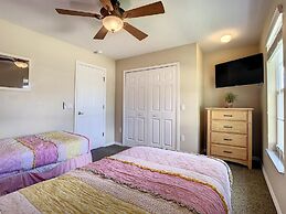 Fantastic 7 Bed 6 Bath in Prestigious Gated Comm