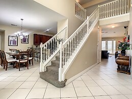 Fantastic 7 Bed 6 Bath in Prestigious Gated Comm