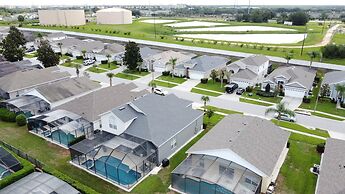 Amazing 6 Bed Disney Dream Getaway in Windsor Palm