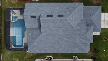 Amazing 6 Bed Disney Dream Getaway in Windsor Palm