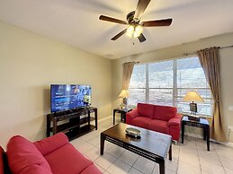 This Amazing 6 Bedroom Property With a Lake View