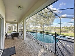 This Amazing 6 Bedroom Property With a Lake View