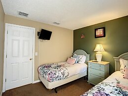 Emerald Island Resort 4 bed 3 Bath With Pool spa