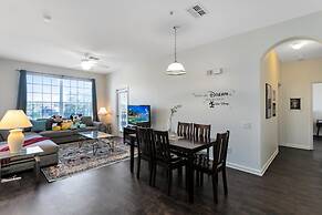 Windsor Palms 3 bed Condo in Gated Resort