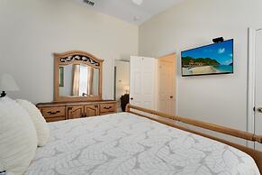 4 Bedroom 3 Bath South Facing Pool Spa Villa