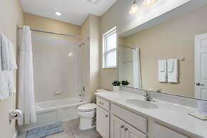 Veranda Home 8br 6 En-suites Lake View Pool SPA