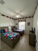 Amazing Resort 2 bed Condo Close to Disney