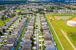 Immaculate 4 Bedrooms 3 Bathroom in Windsor Palms