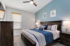 Immaculate 4 Bedrooms 3 Bathroom in Windsor Palms