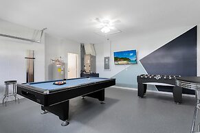 Immaculate 4 Bedrooms 3 Bathroom in Windsor Palms