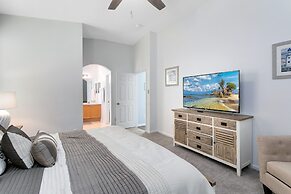 Immaculate 4 Bedrooms 3 Bathroom in Windsor Palms