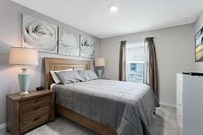 Luxury Town Home With Splash Pool in Solara Resort