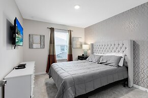 Luxury Town Home With Splash Pool in Solara Resort