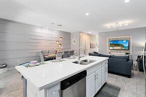 Luxury Town Home With Splash Pool in Solara Resort