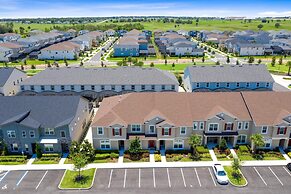 Luxury Town Home With Splash Pool in Solara Resort