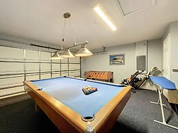 4 Bed in Emerald Island Resort Mins to Disney