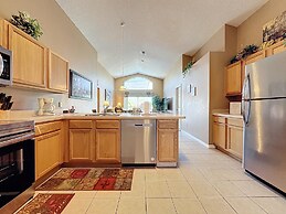4 Bed in Emerald Island Resort Mins to Disney