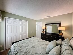 4 Bed in Emerald Island Resort Mins to Disney
