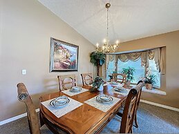 4 Bed in Emerald Island Resort Mins to Disney