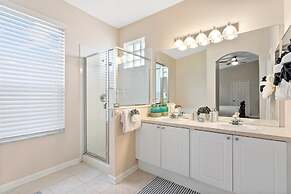 South Facing Pool 4 Bedroom 3 Bath Villa