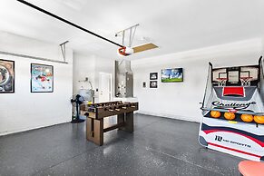 South Facing Pool 4 Bedroom 3 Bath Villa