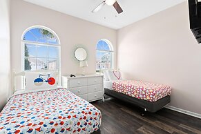 South Facing Pool 4 Bedroom 3 Bath Villa