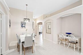 South Facing Pool 4 Bedroom 3 Bath Villa