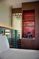 DUO Hotel Lisbon, Curio Collection by Hilton