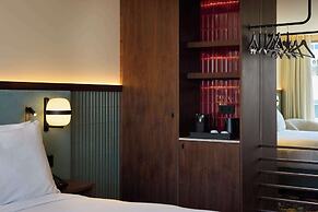 DUO Hotel Lisbon, Curio Collection by Hilton
