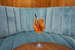 DUO Hotel Lisbon, Curio Collection by Hilton
