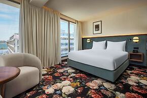 DUO Hotel Lisbon, Curio Collection by Hilton
