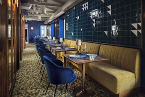 DUO Hotel Lisbon, Curio Collection by Hilton