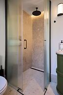 DUO Hotel Lisbon, Curio Collection by Hilton