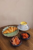 DUO Hotel Lisbon, Curio Collection by Hilton