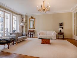 Paris Prestige Rousseau Residence